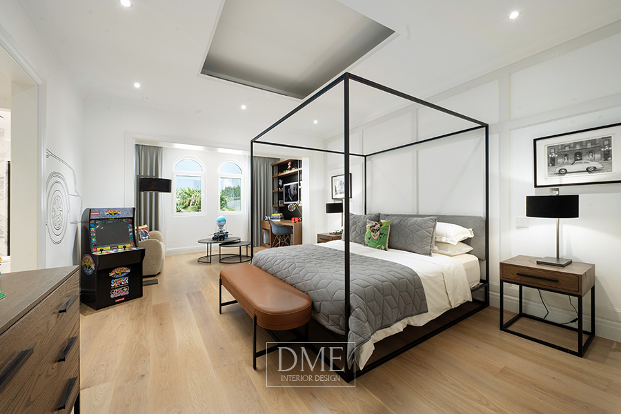 Modern Bedroom of Dubai House, by DME Interiors